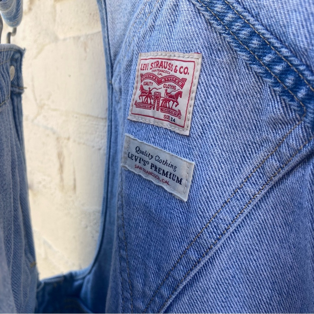 Levi’s Overalls | Hand Embroidered | Slim Fit | Size 24 - Picture 7 of 10